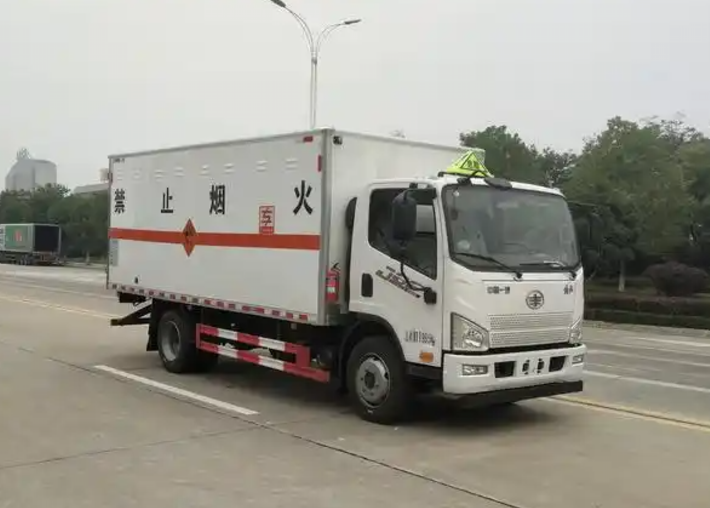 隆回爆破器材运输车可以上高速吗？